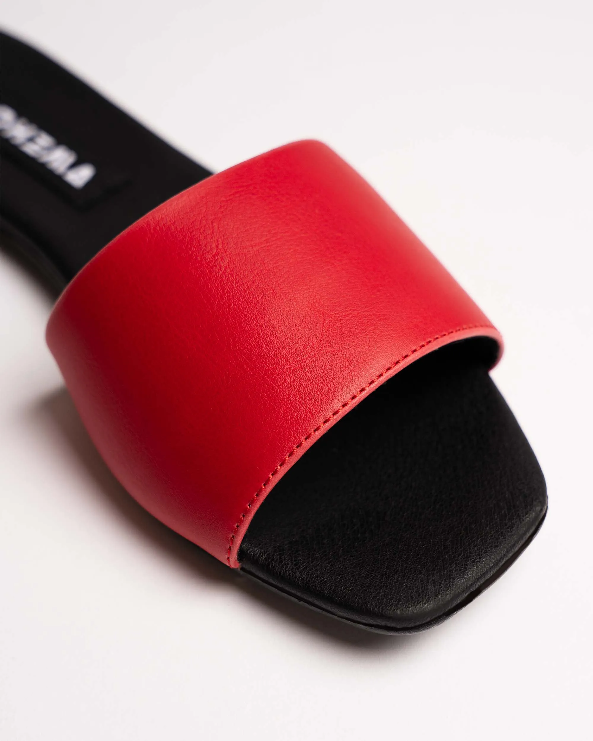 Mellow Slides Red vegan slides made of corn leather