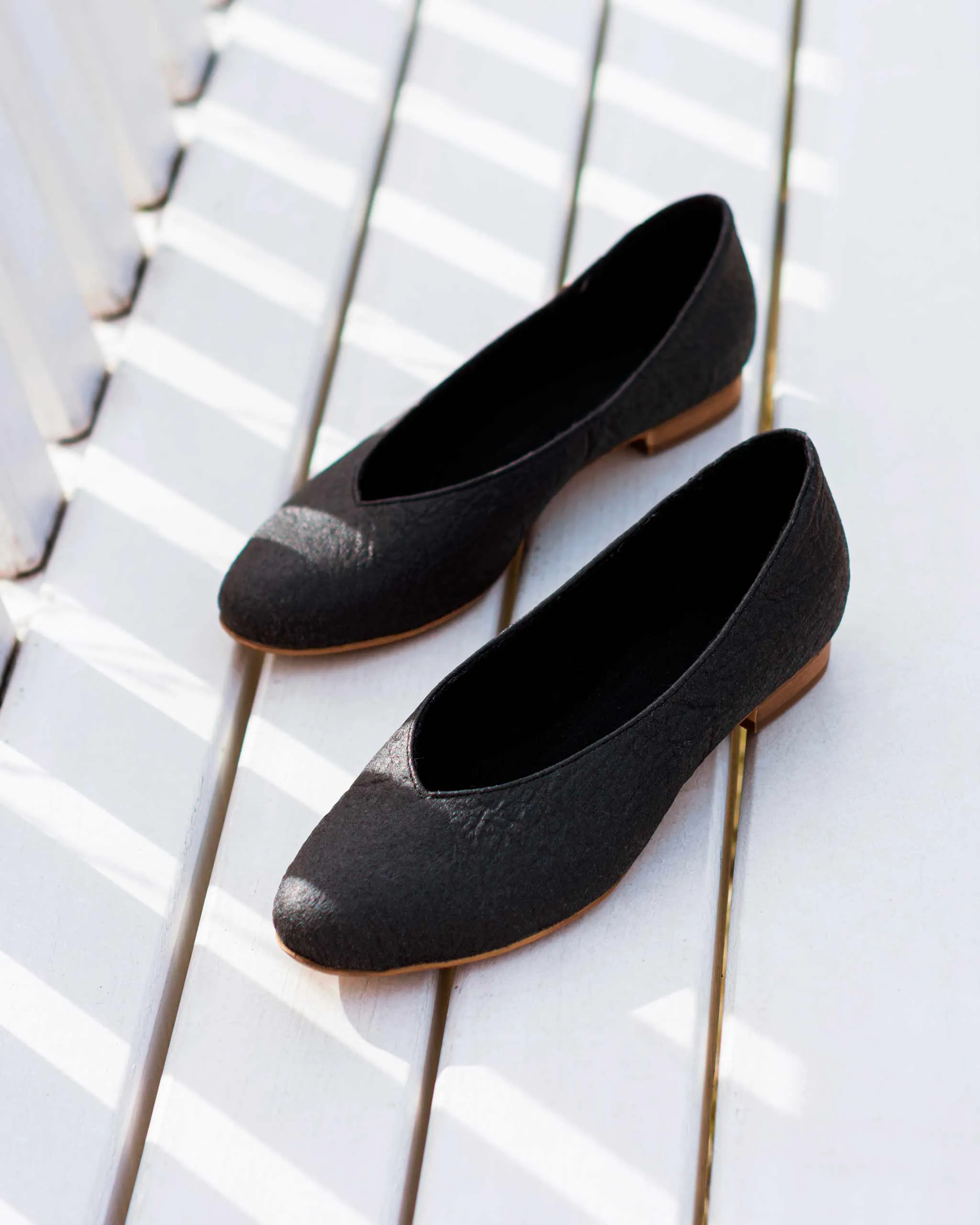 Pumps Black Pina ballerinas made of Pinatex - sample sale